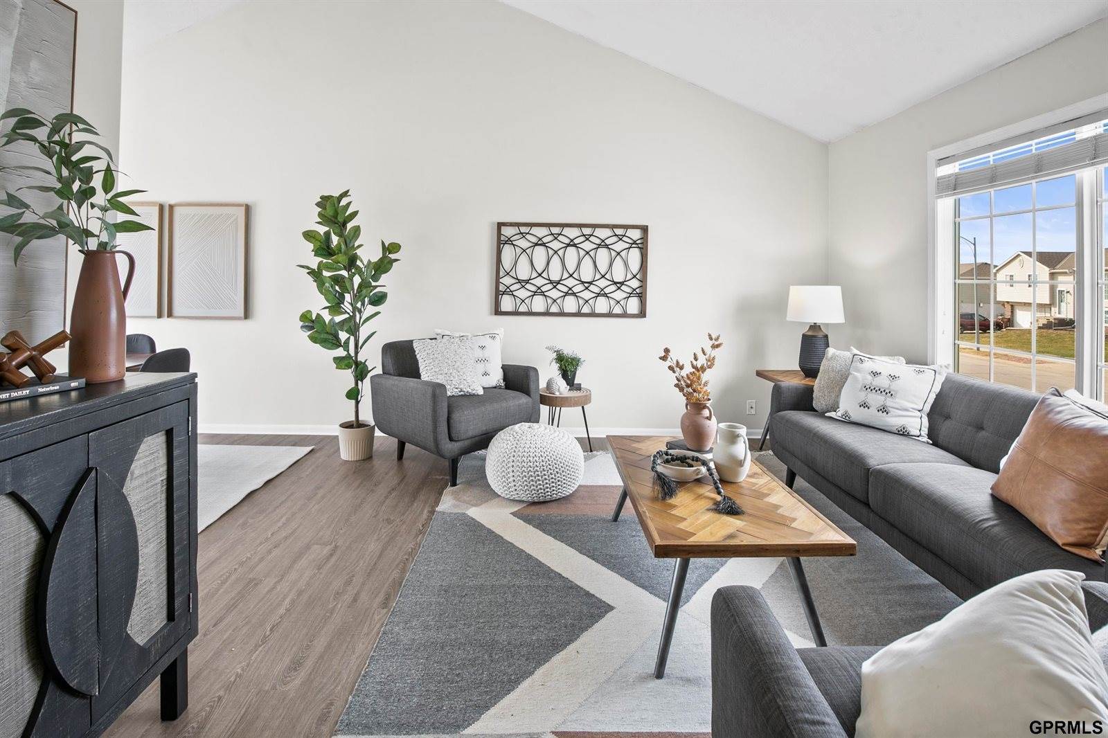 11007 South 17th Street, Bellevue, NE 68123