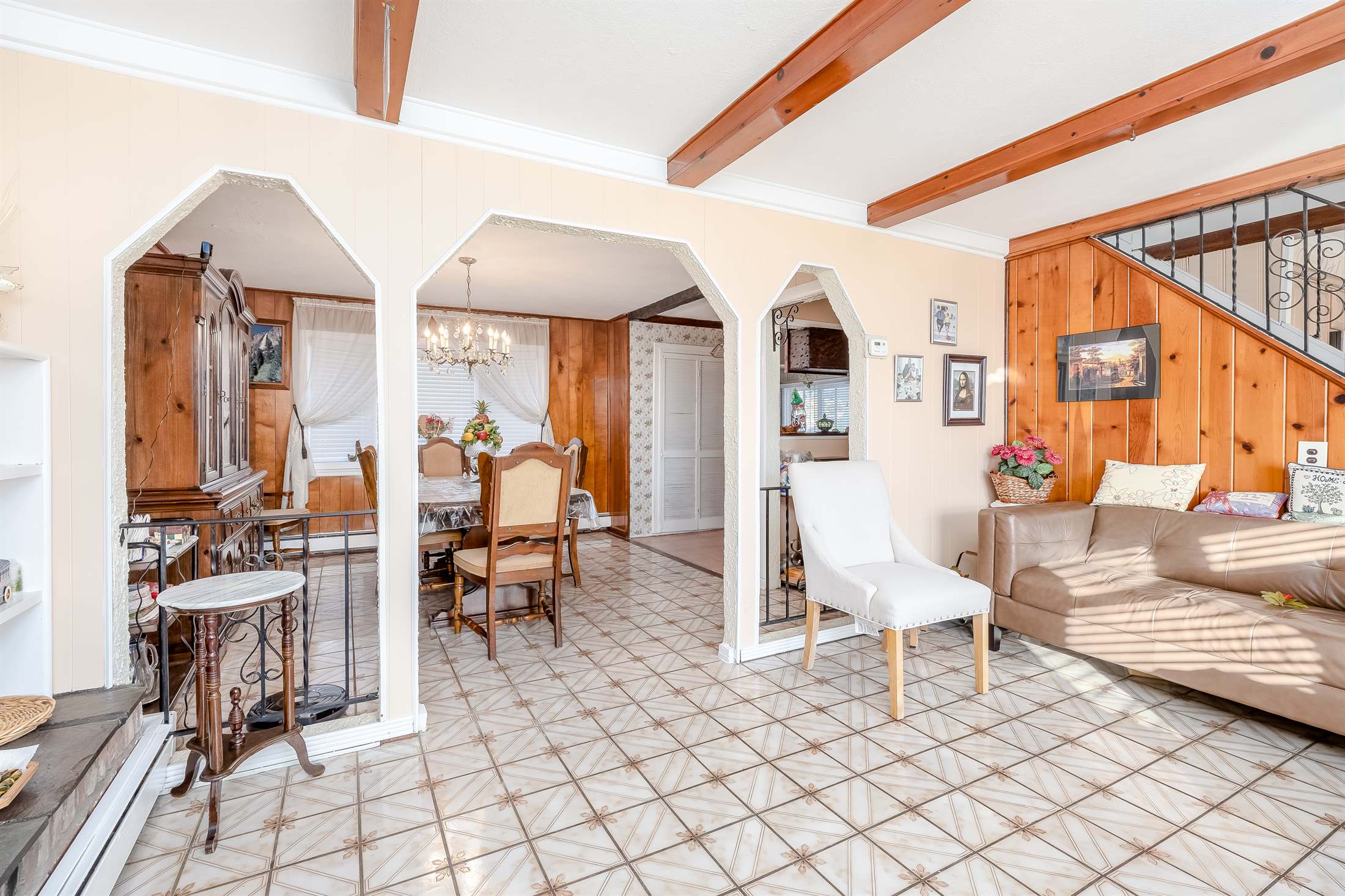 35 Crag Lane, Levittown, NY 11756