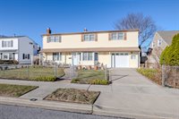 35 Crag Lane, Levittown, NY 11756