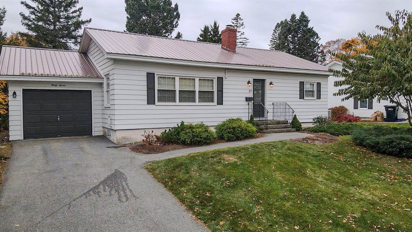 37 Mountain View Avenue, Bangor, ME 04401