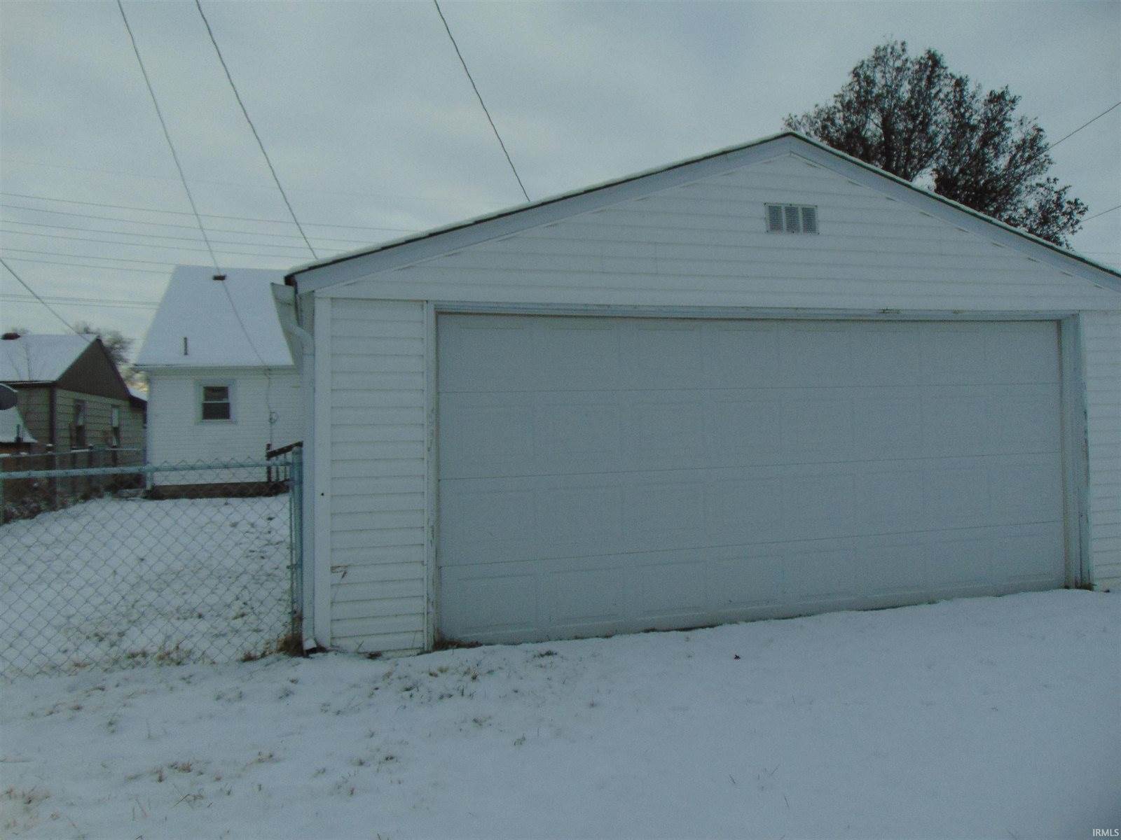 1912 W 9th Street, Muncie, IN 47302