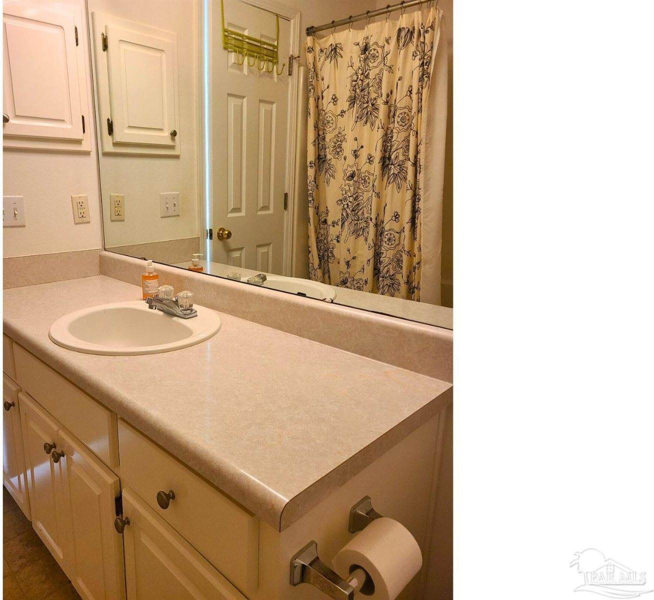 6520 Eagle Crest Dr, Milton, FL 32570