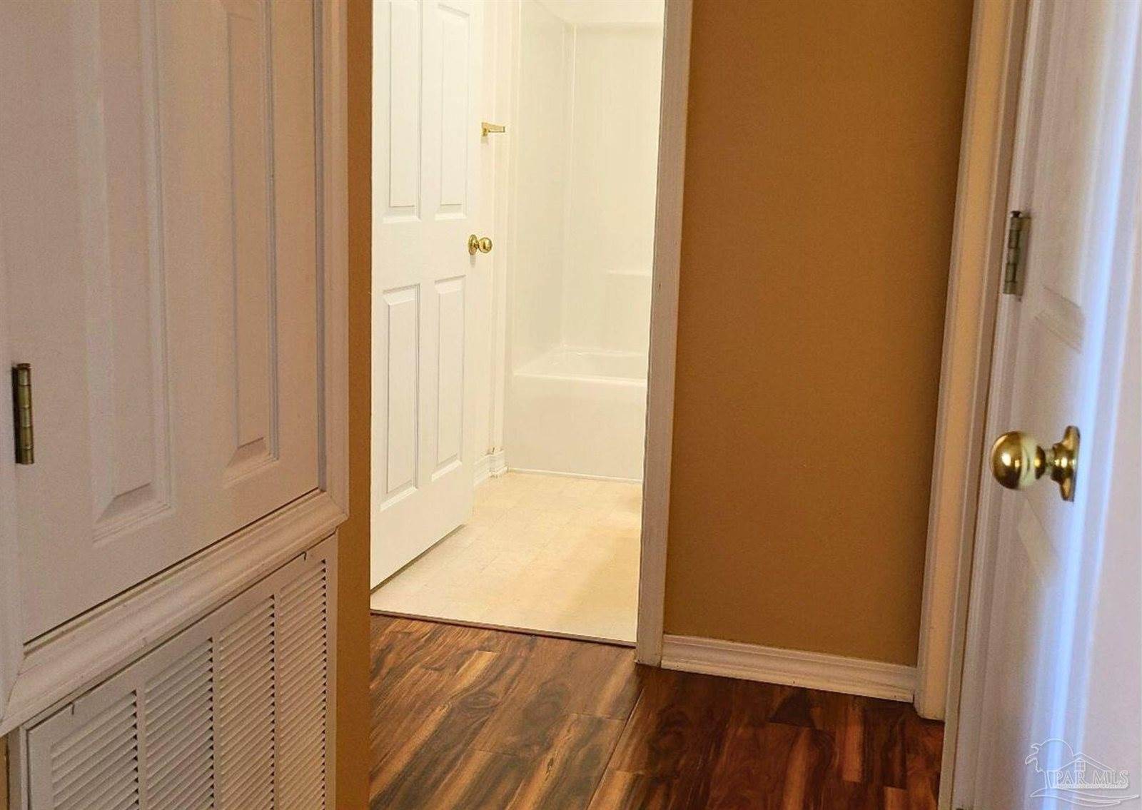 6520 Eagle Crest Dr, Milton, FL 32570