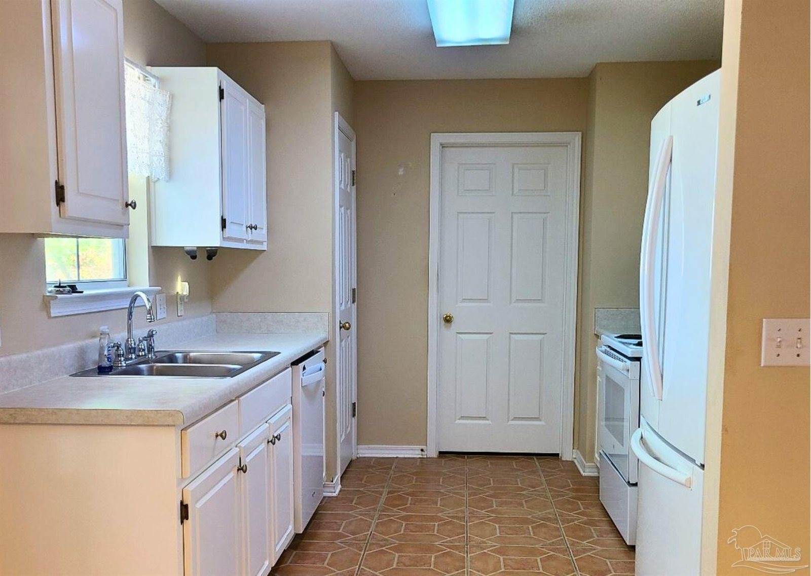 6520 Eagle Crest Dr, Milton, FL 32570