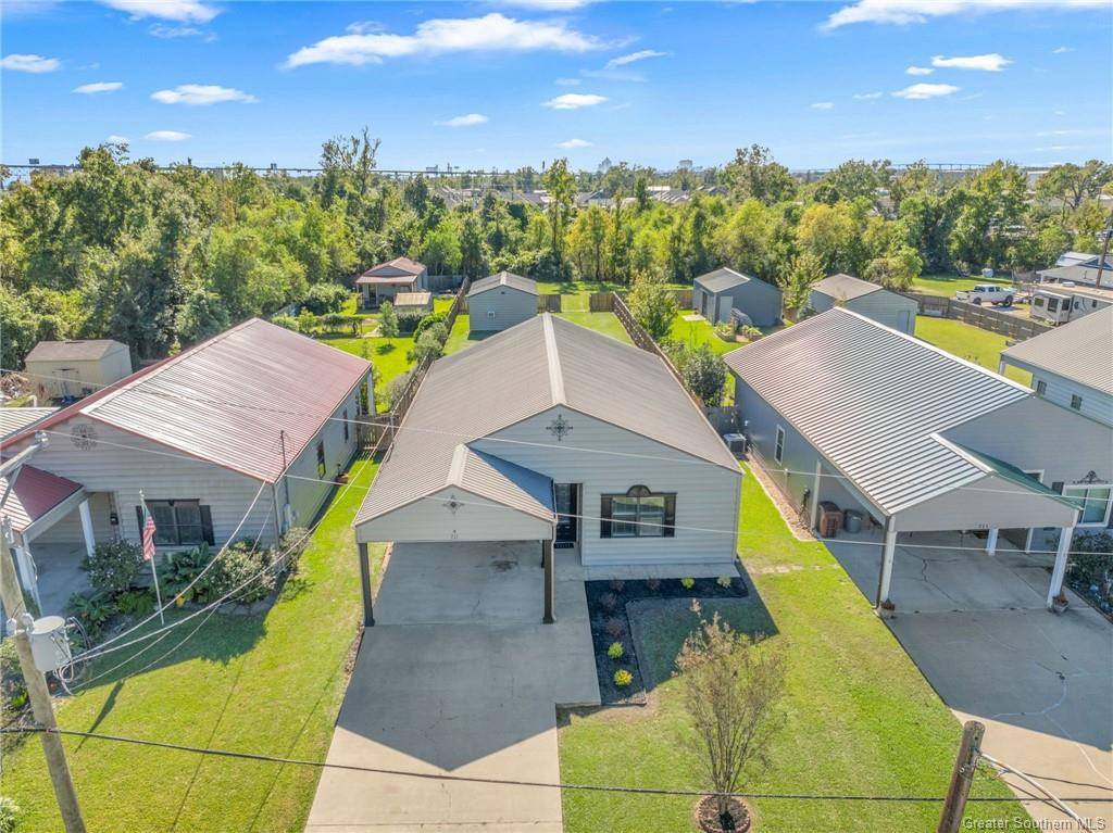 711 Cash Street, Westlake, LA 70669