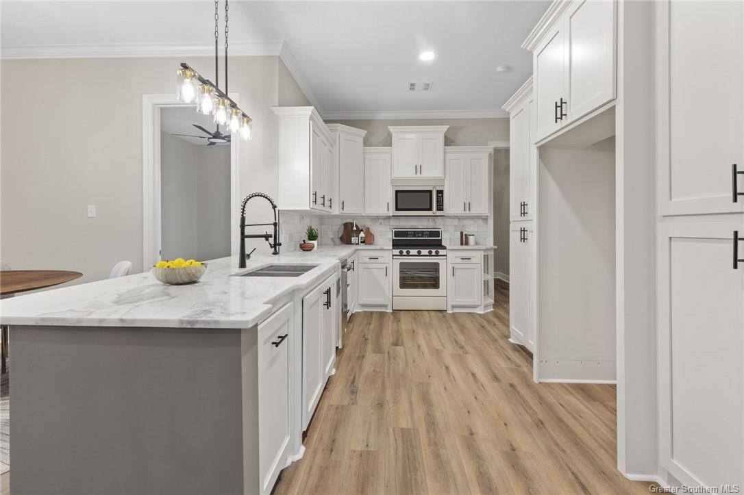 711 Cash Street, Westlake, LA 70669