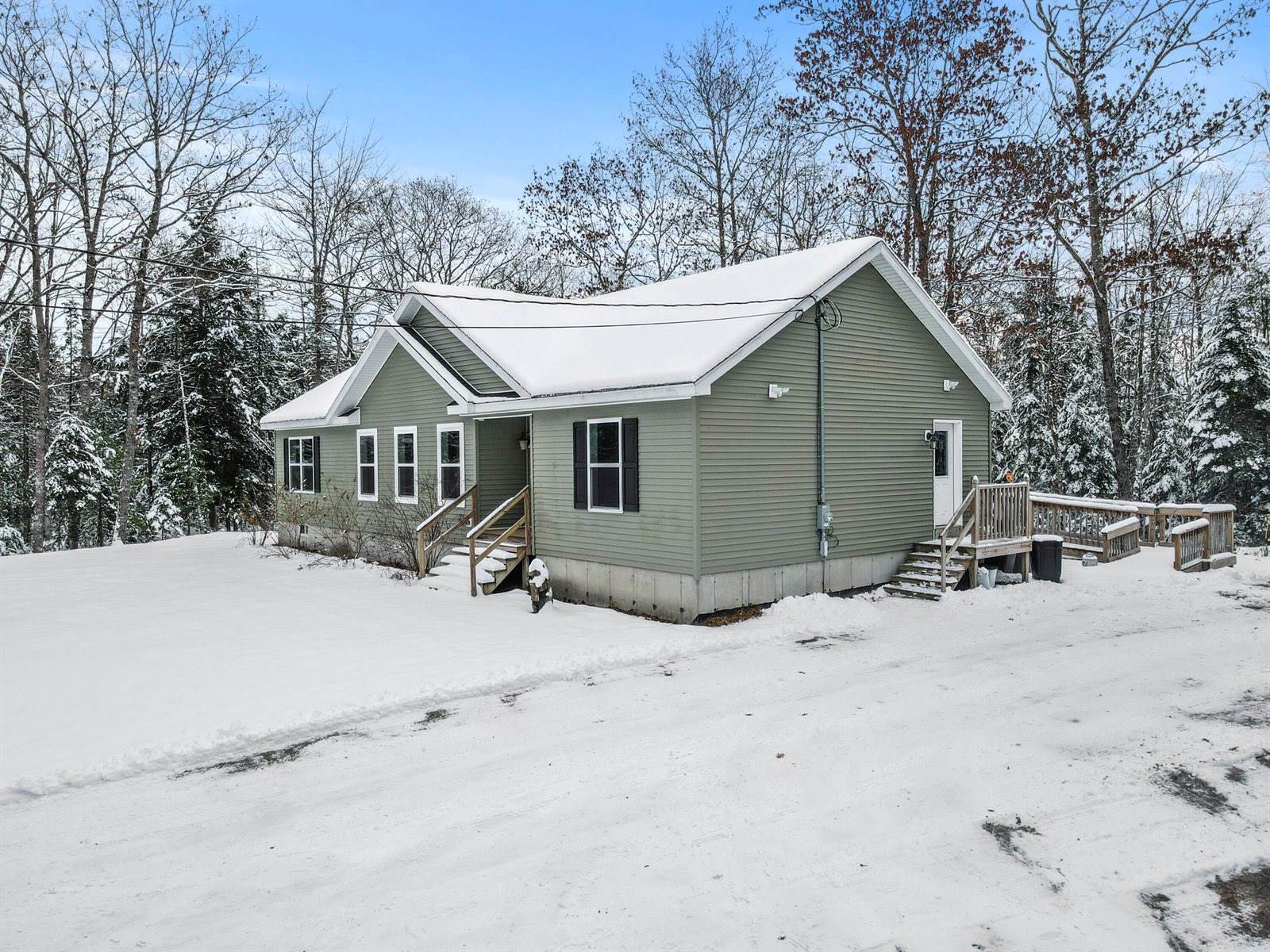 131 High Point Place, Bradley, ME 04411