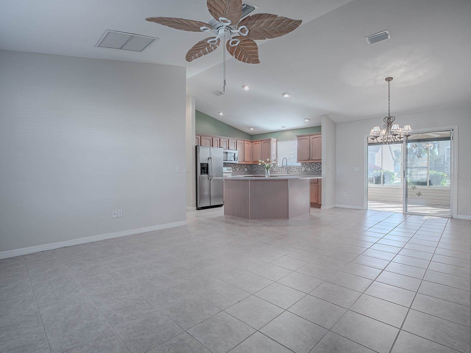 941 Eastmont Court, The Villages, FL 32162