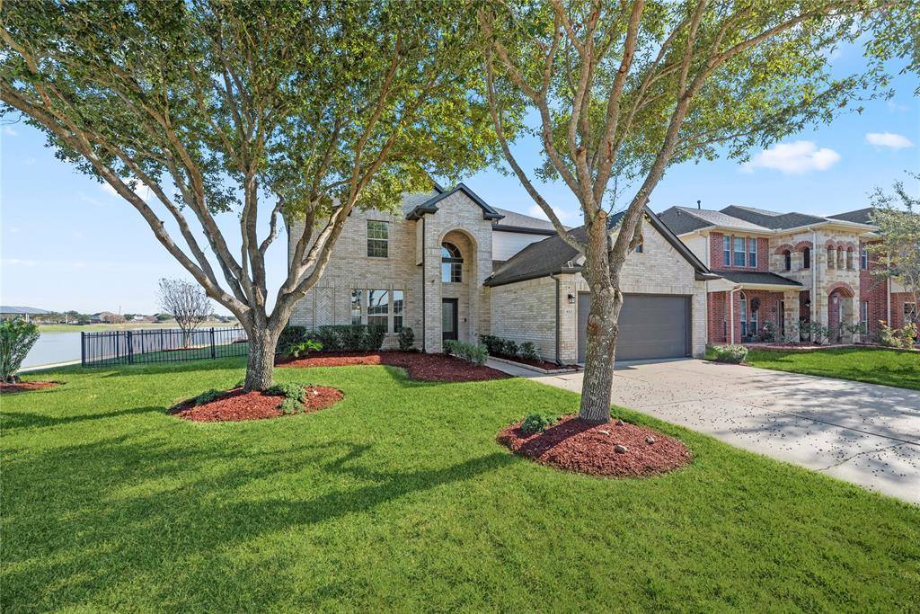 811 Aqua Vista Lane, Rosenberg, TX 77469