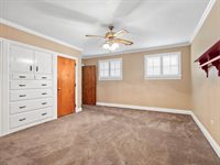 Listing Photo 14