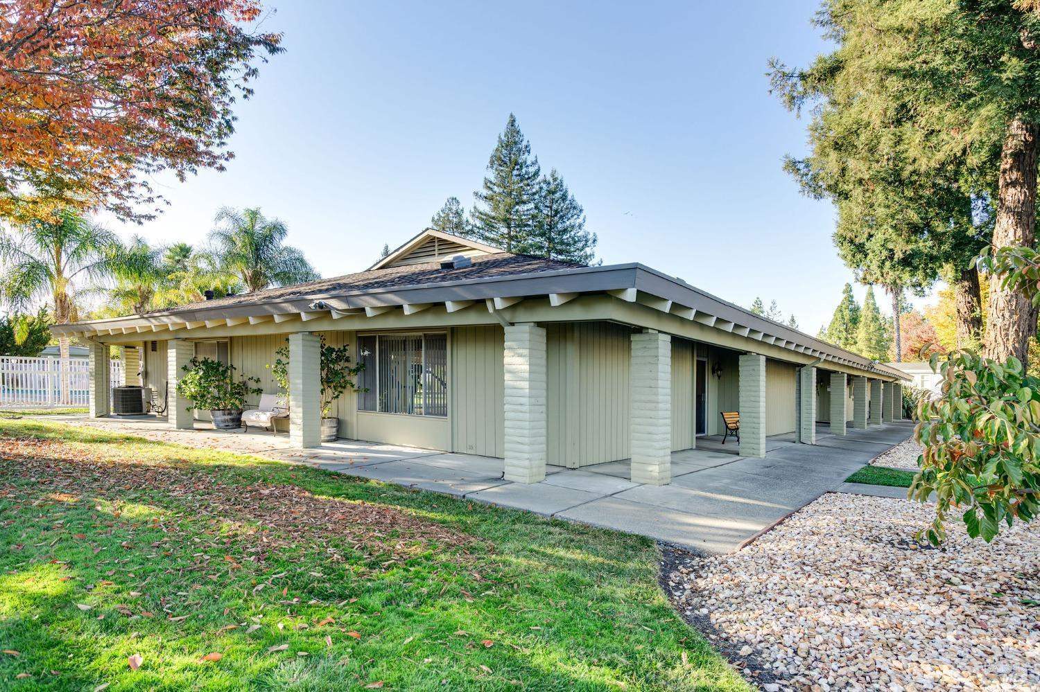 145 Walnut Circle, Rohnert Park, CA 94928