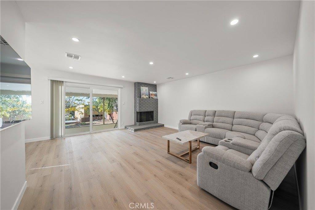 10231 Fairgrove Avenue, Tujunga, CA 91042