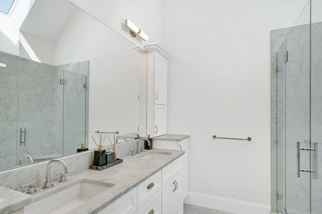 374-398 Bunker Hill St, Boston, MA 02129