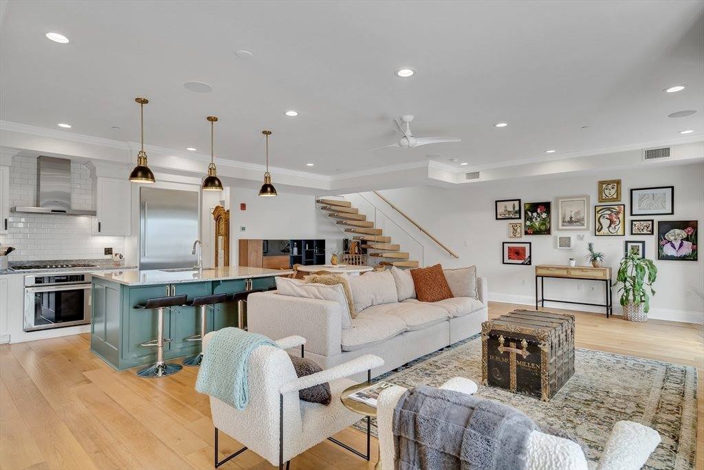 374-398 Bunker Hill St, Boston, MA 02129