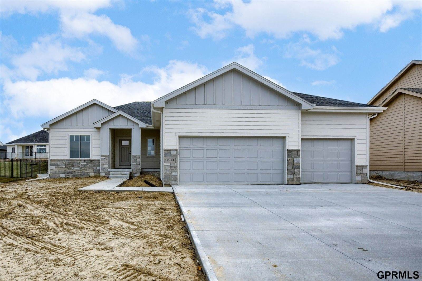 5751 Kestrel Parkway, Elkhorn, NE 68022