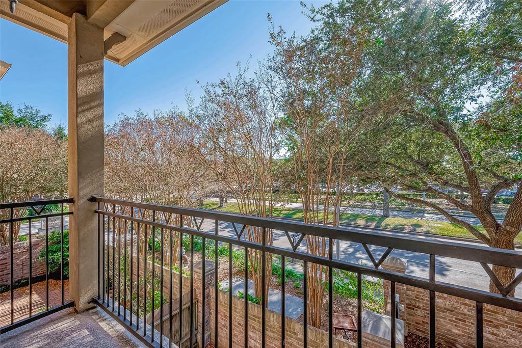 4 Versante Court, Houston, TX 77070