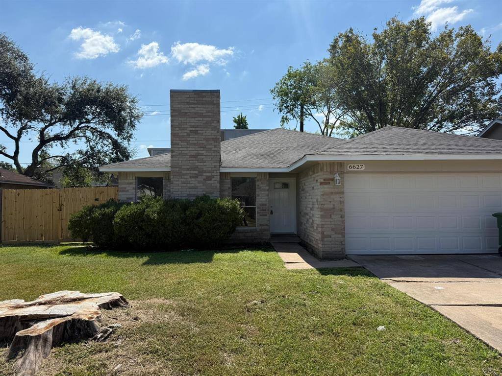 6627 Villarreal Drive, Houston, TX 77489