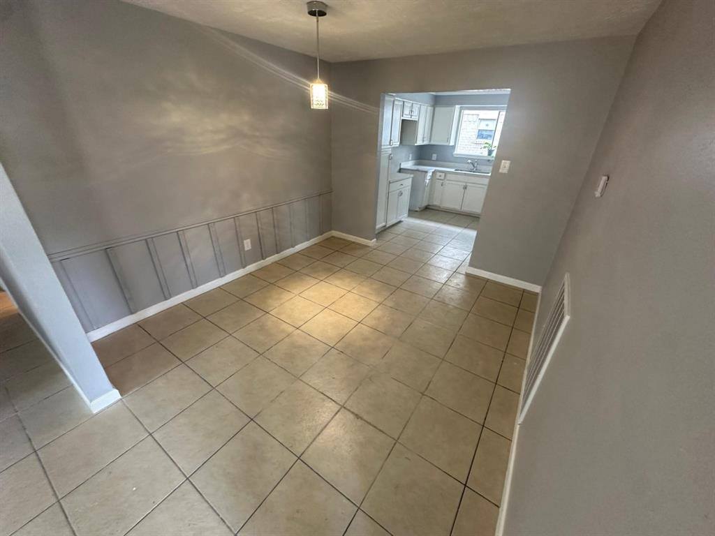 6627 Villarreal Drive, Houston, TX 77489