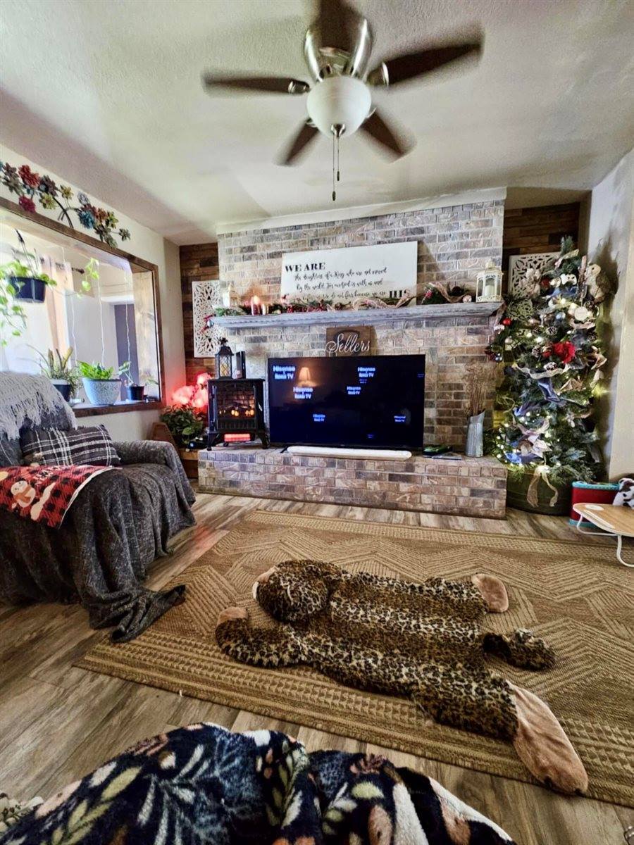 112 Herring St, Leesville, LA 71446