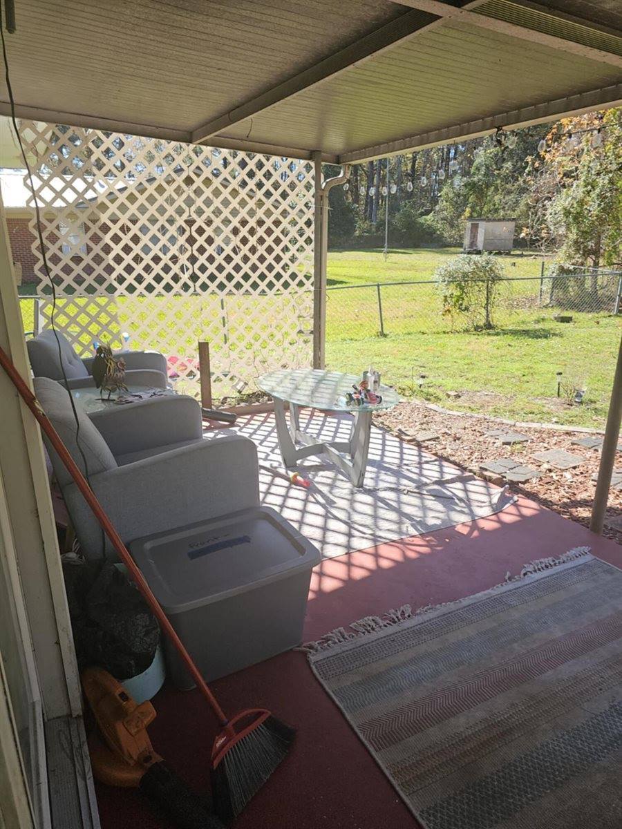 112 Herring St, Leesville, LA 71446