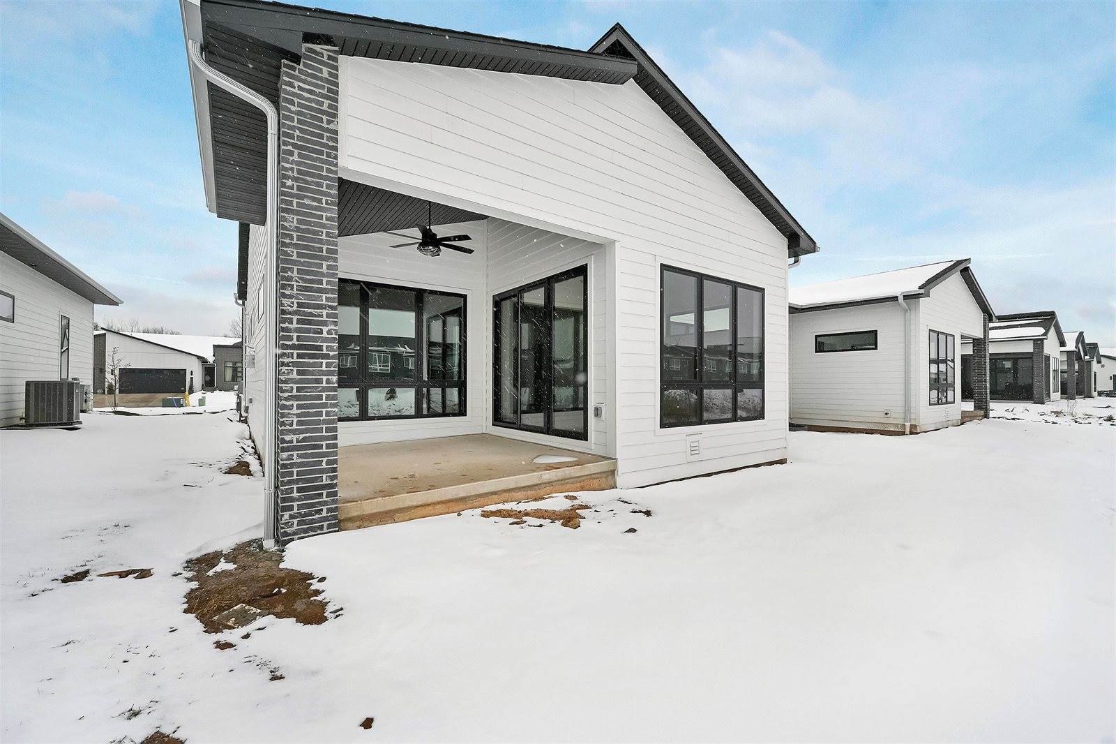 328 Aldon Circle, Green Bay, WI 54304