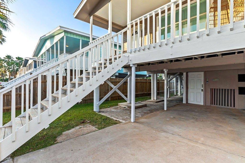 208 West Gardenia St, South Padre Island, TX 78597