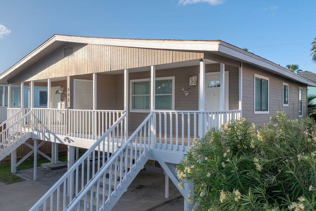 208 West Gardenia St, South Padre Island, TX 78597