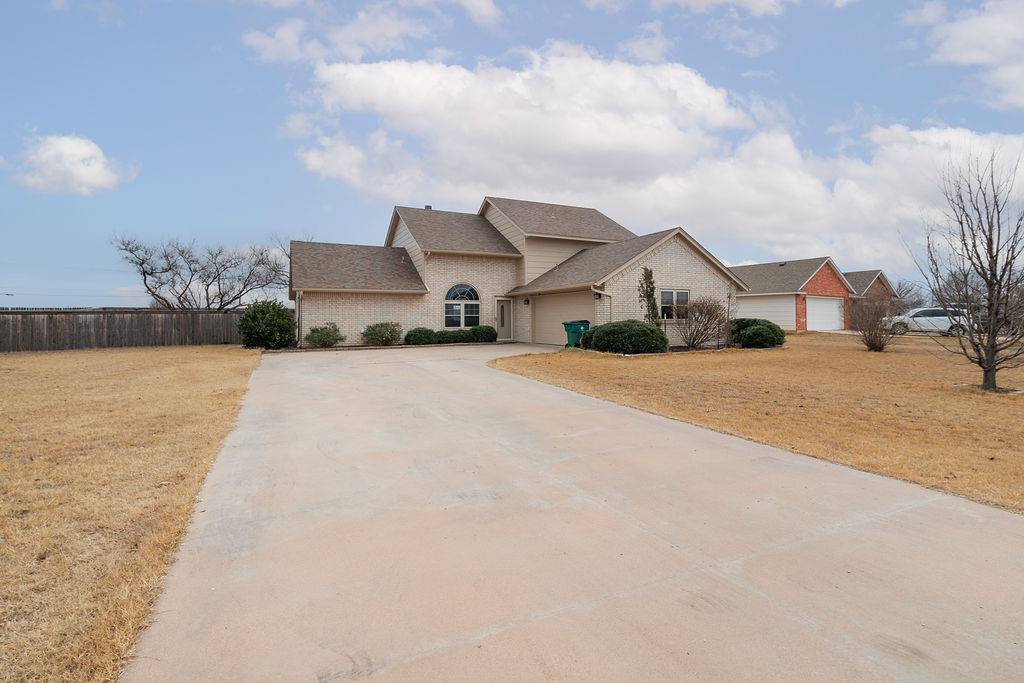 6 NW Havenshire Cir, Lawton, OK 73505