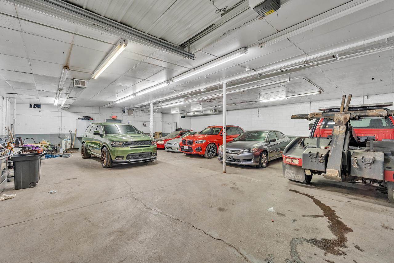 5225 W Electric AVENUE, West Allis, WI 53219