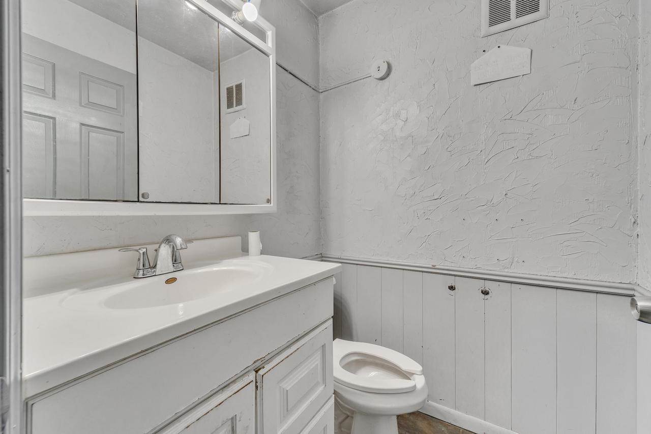 5225 W Electric AVENUE, West Allis, WI 53219