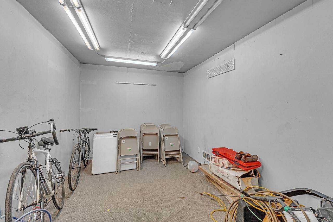 5225 W Electric AVENUE, West Allis, WI 53219