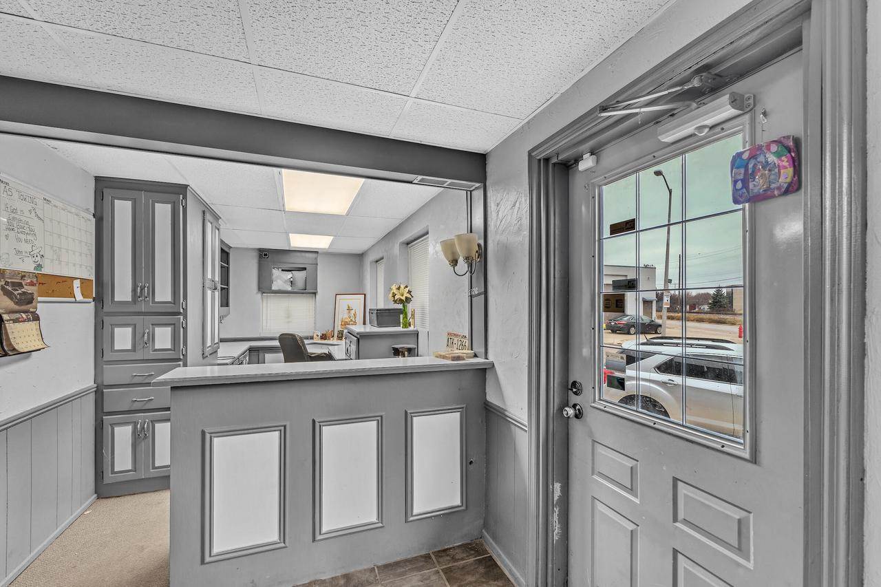 5225 W Electric AVENUE, West Allis, WI 53219