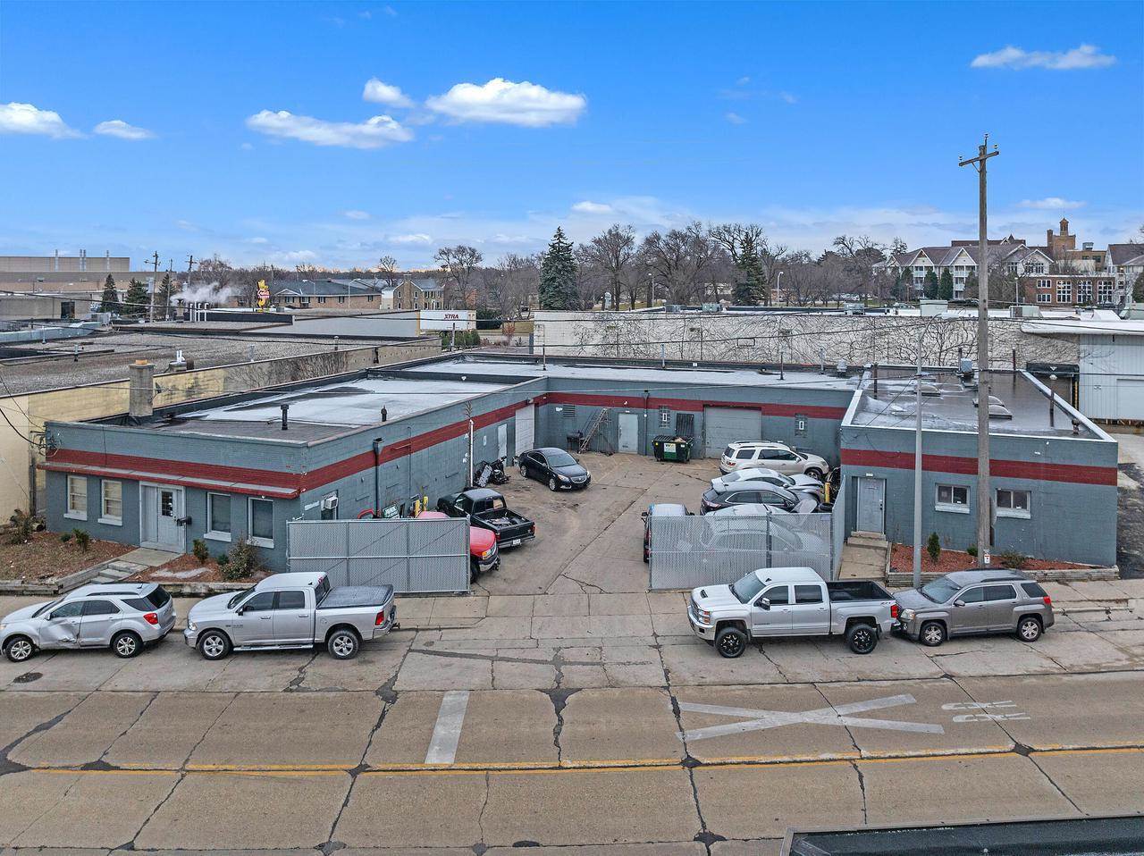 5225 W Electric AVENUE, West Allis, WI 53219