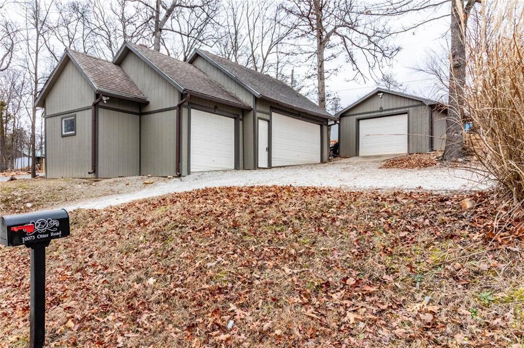 10073 Otter Road, Clinton, MO 64735