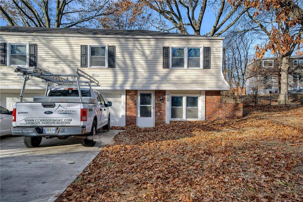 1401 Westminister Road, Blue Springs, MO 64014