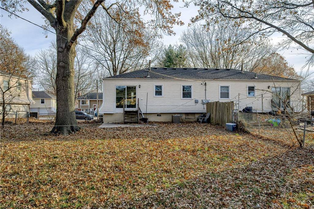 1401 Westminister Road, Blue Springs, MO 64014