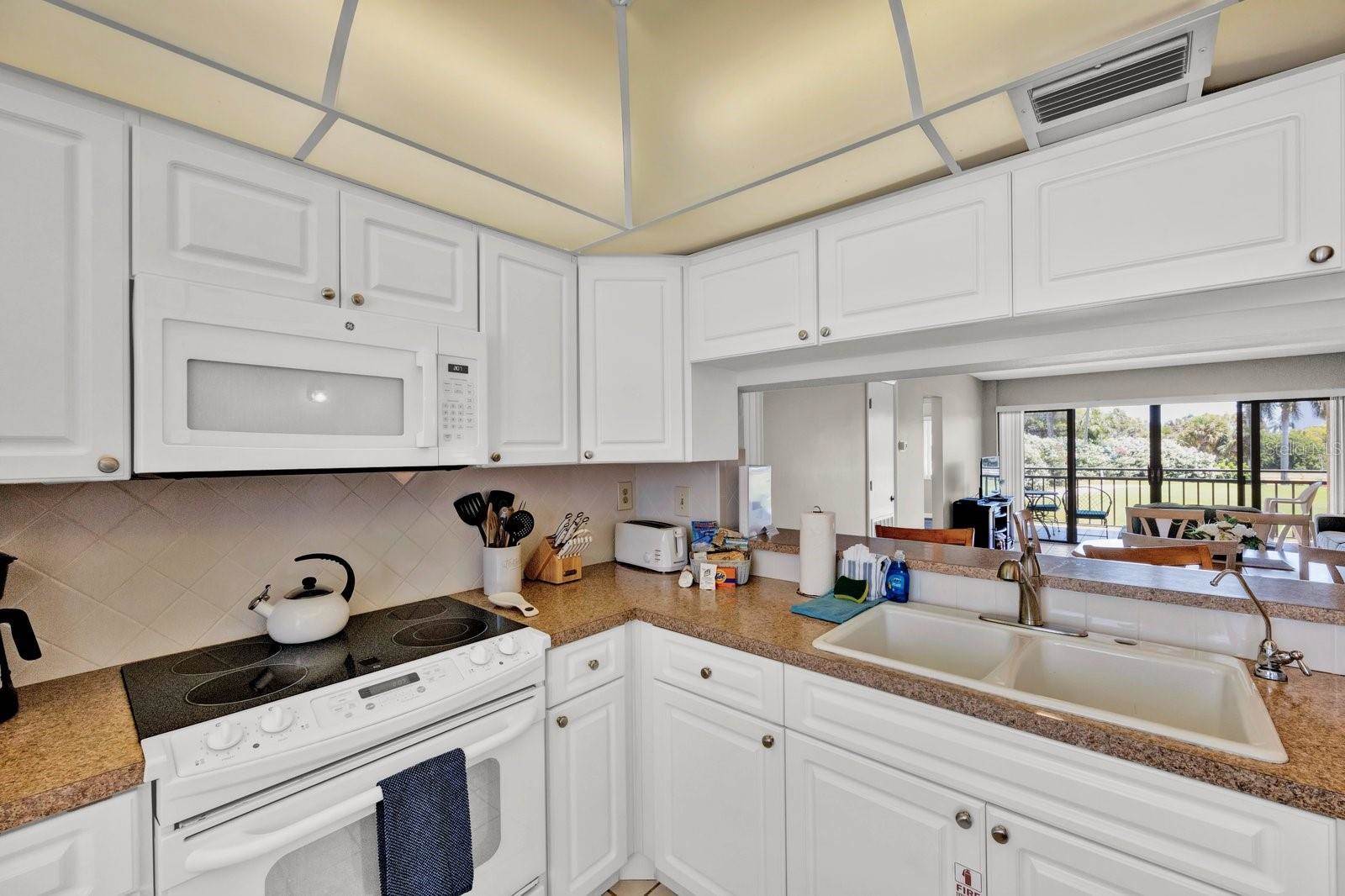 5702 Puerta Del Sol Boulevard South, Saint Petersburg, FL 33715