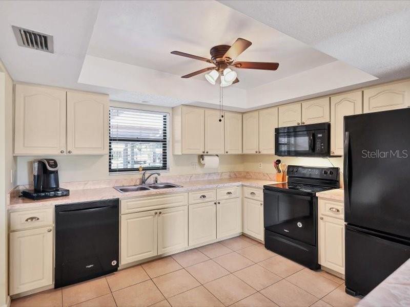 1743 Lake Place, #1743B, Venice, FL 34293