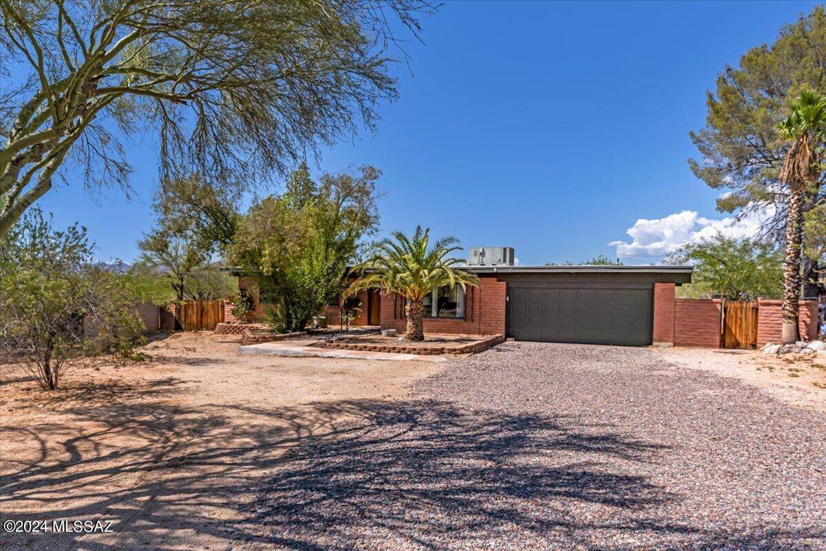 612 West Placita De La Poza, Tucson, AZ 85704