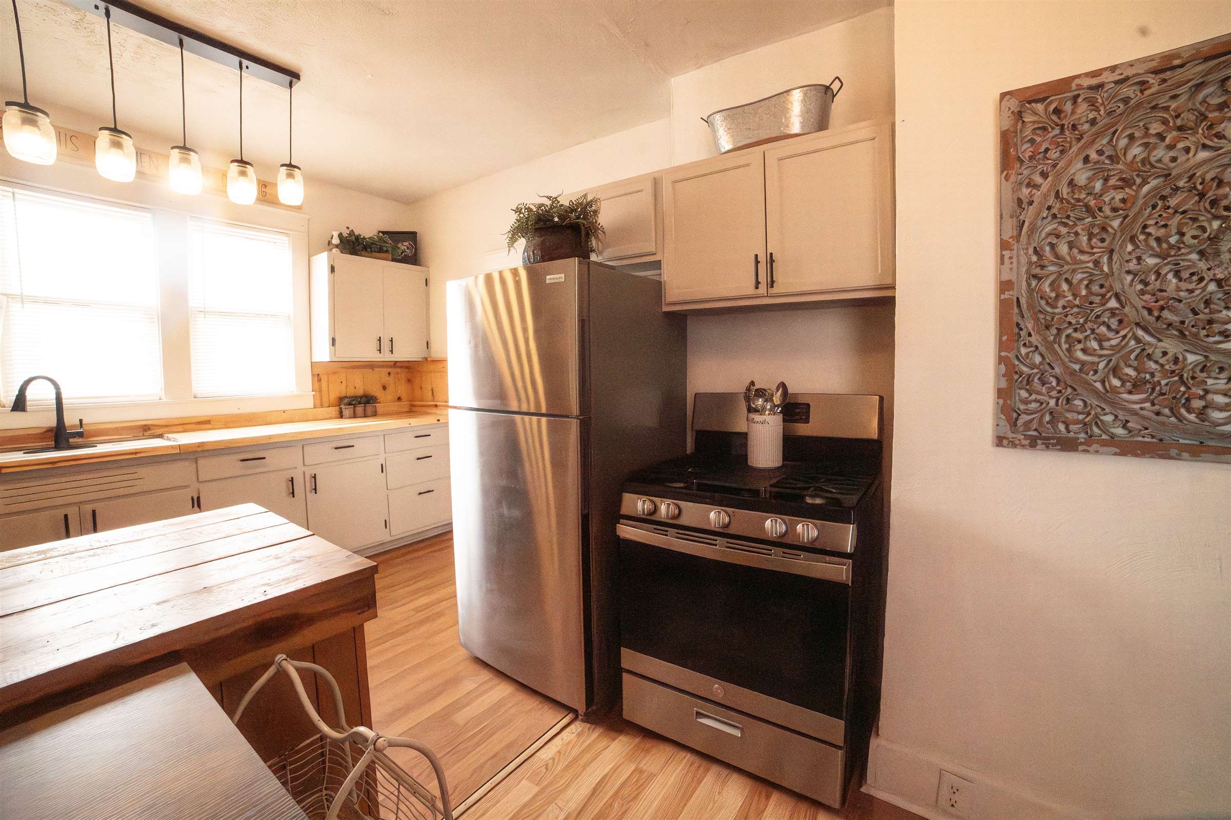 210 North Stanton Avenue, Elkhart, KS 67950