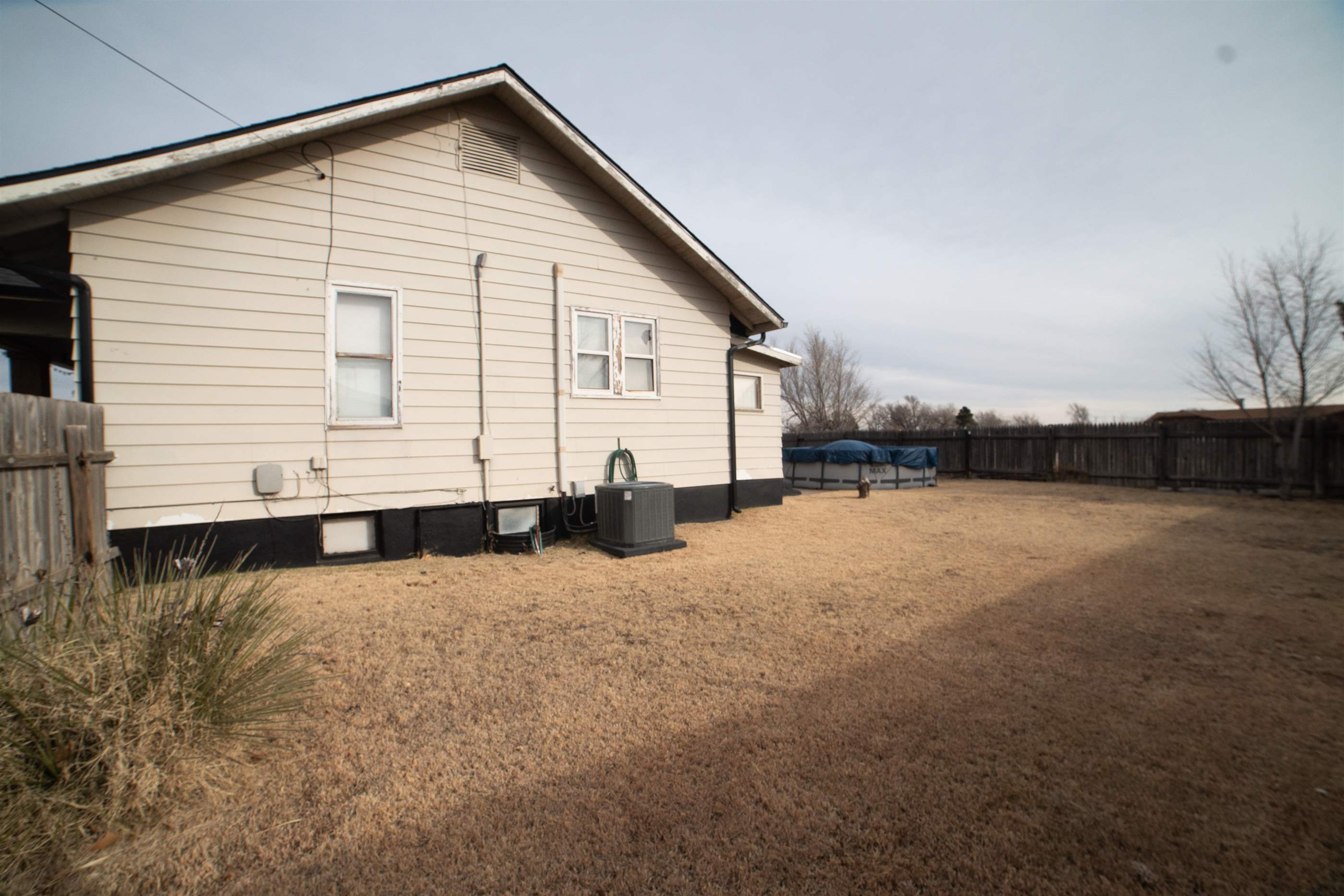 210 North Stanton Avenue, Elkhart, KS 67950