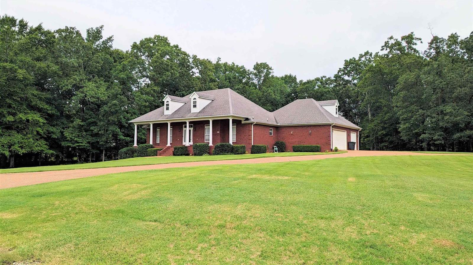 165 Hunters Glen Lane, Henderson, TN 38340