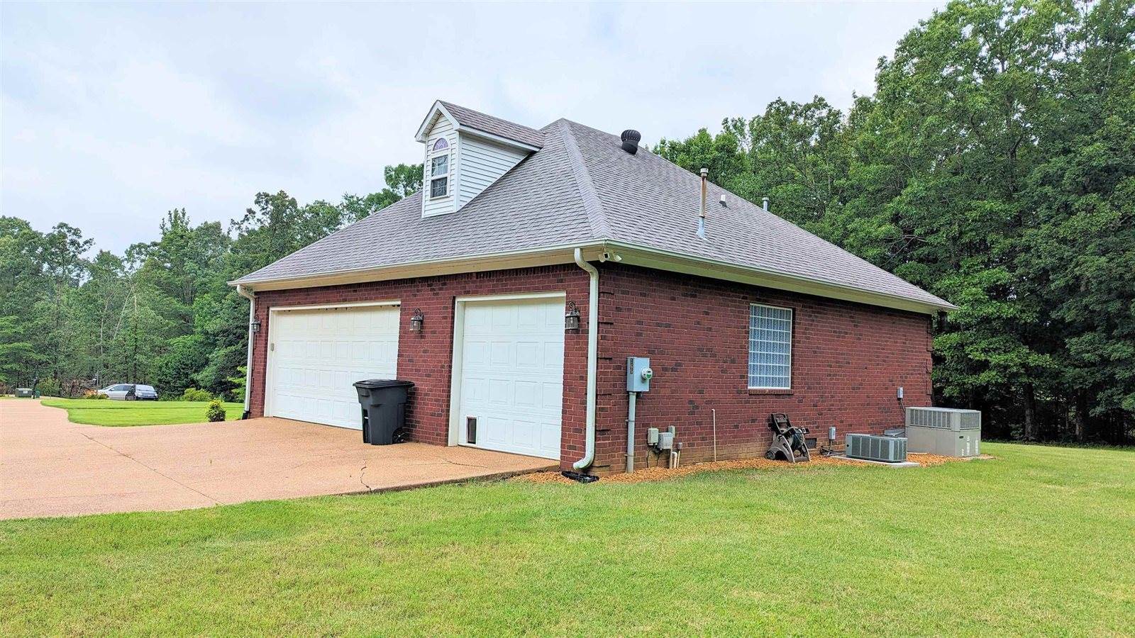 165 Hunters Glen Lane, Henderson, TN 38340