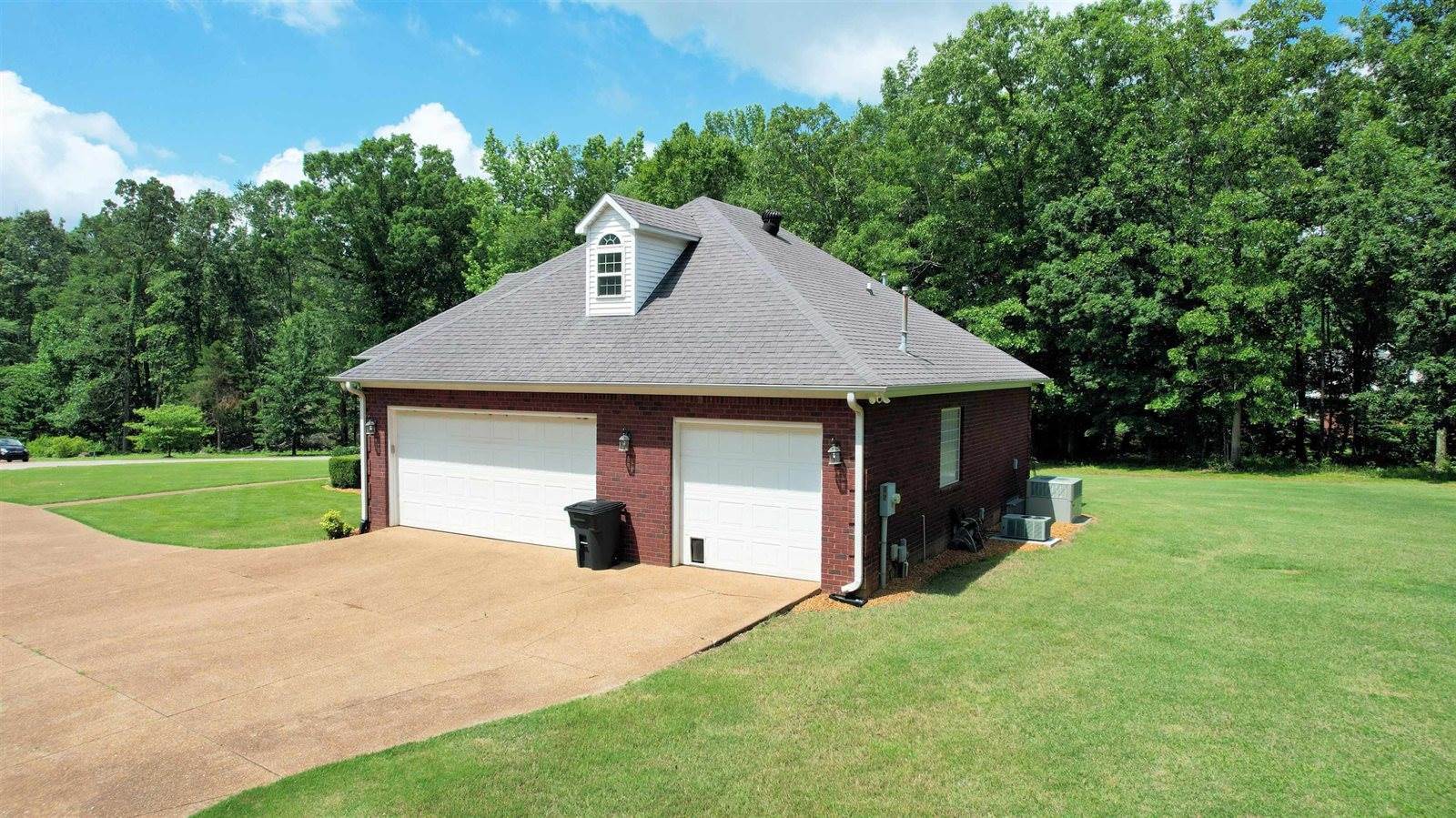 165 Hunters Glen Lane, Henderson, TN 38340