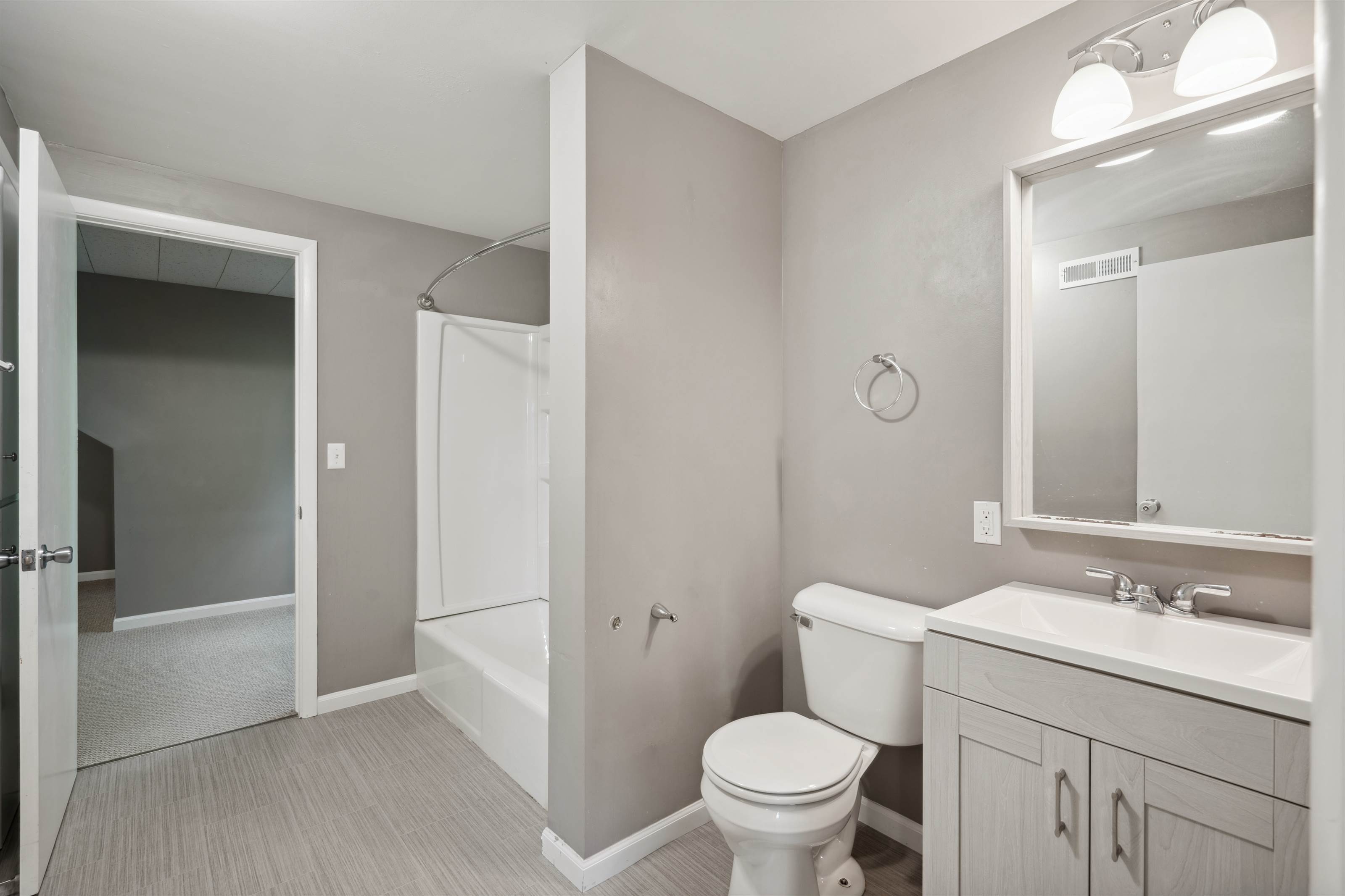 1100 30th SE, Cedar Rapids, IA 52403