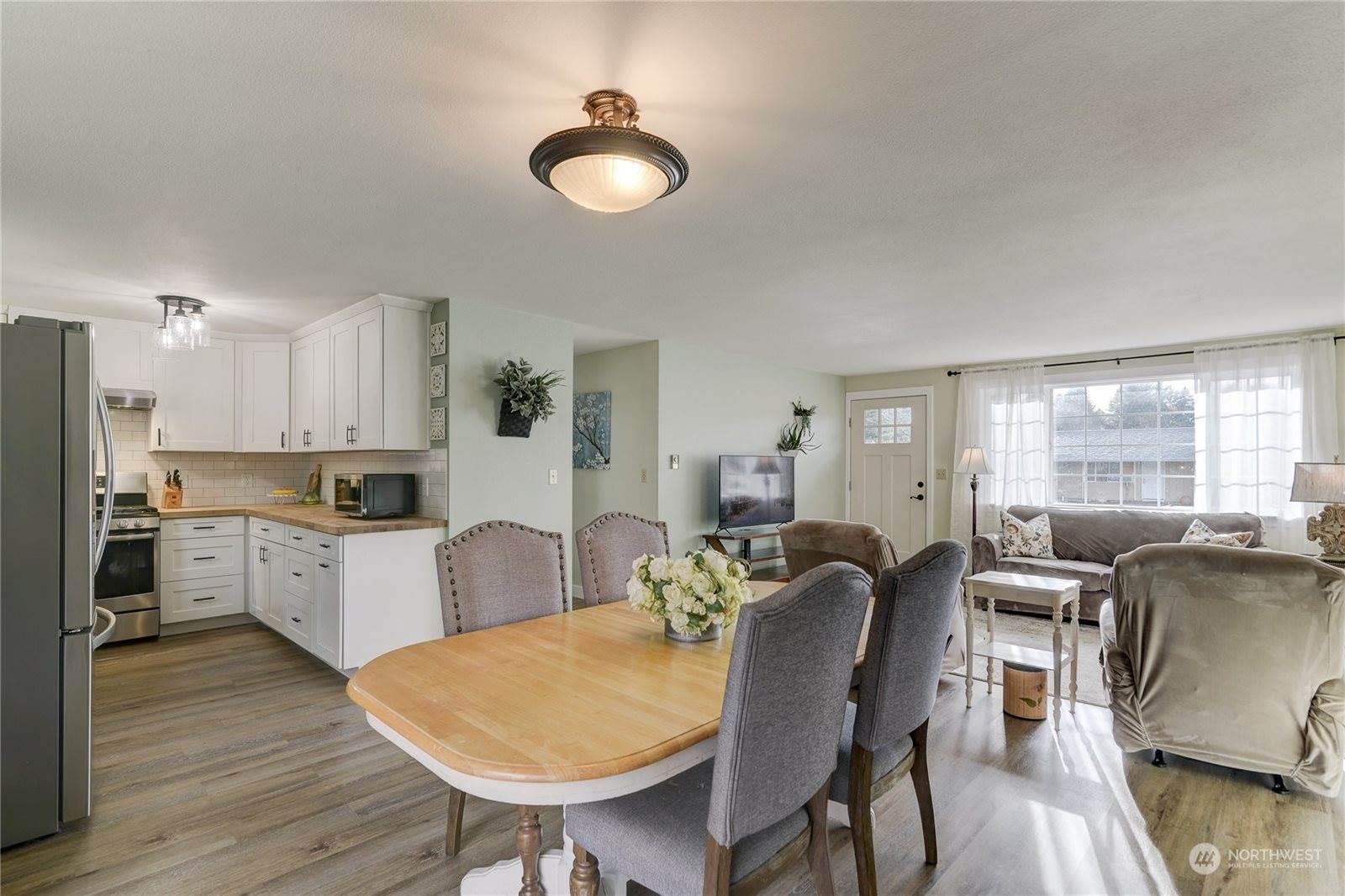 8438 9th Way SE, Olympia, WA 98513