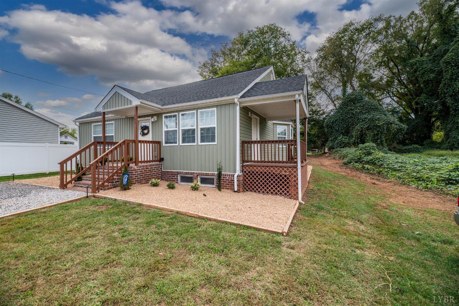 309 Williams Way, Farmville, VA 23901