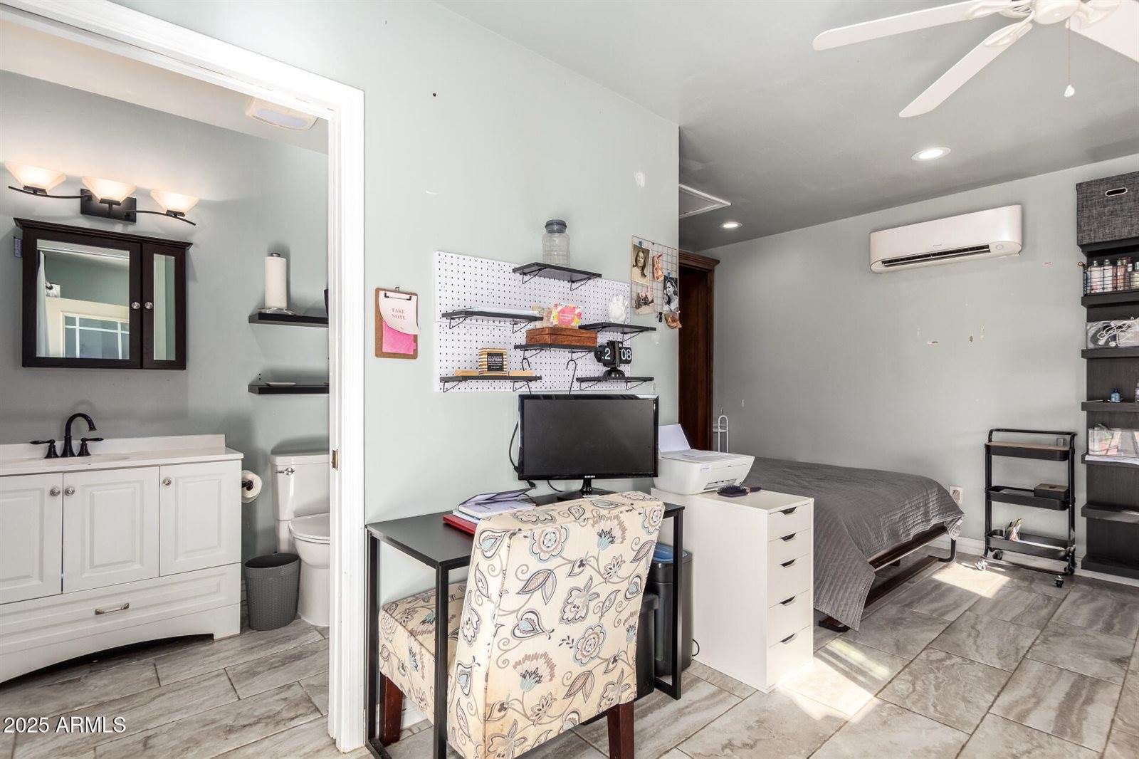 713 West Harwell Road, Phoenix, AZ 85041