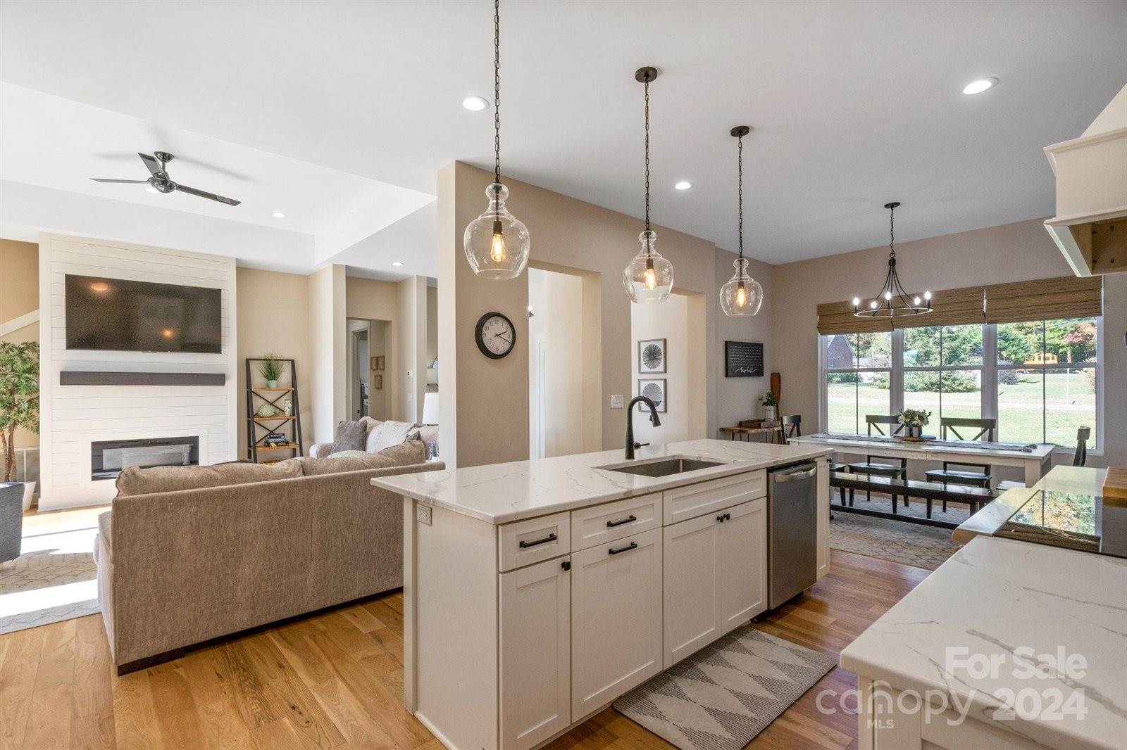 105 Hideaway Lane, Mooresville, NC 28117