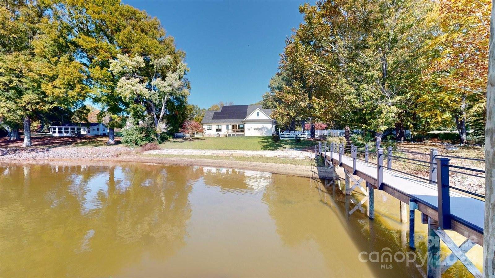 105 Hideaway Lane, Mooresville, NC 28117